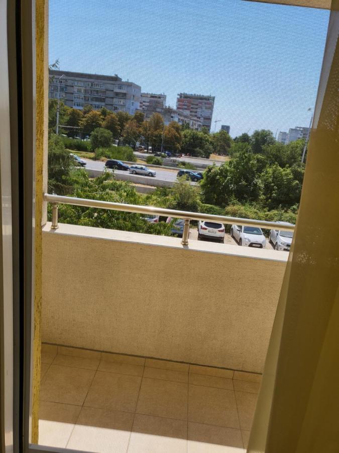 Appartement Apartamenti Ivaia à Varna Extérieur photo