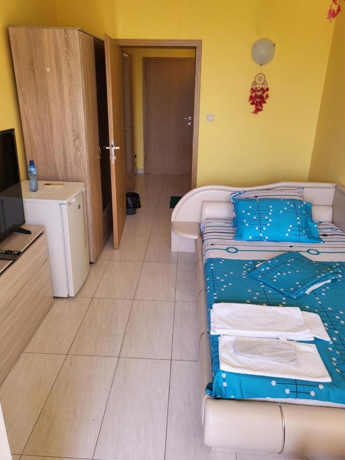 Appartement Apartamenti Ivaia à Varna Extérieur photo